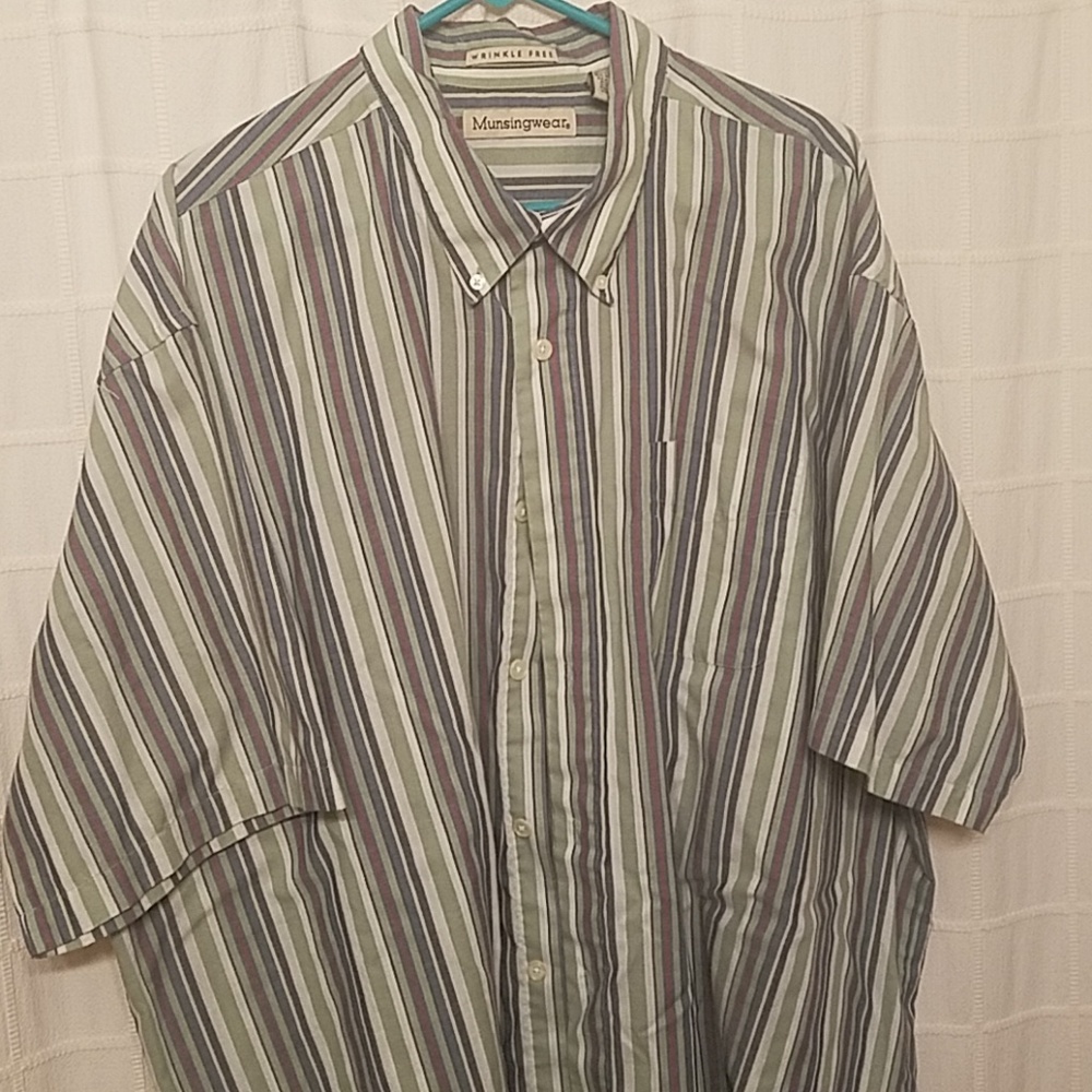 Men's short sleeve dress shirt